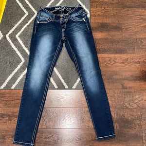 Women’s low rise jeans
